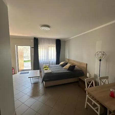 Typu Studio 50 Metrow Od Morza 4*